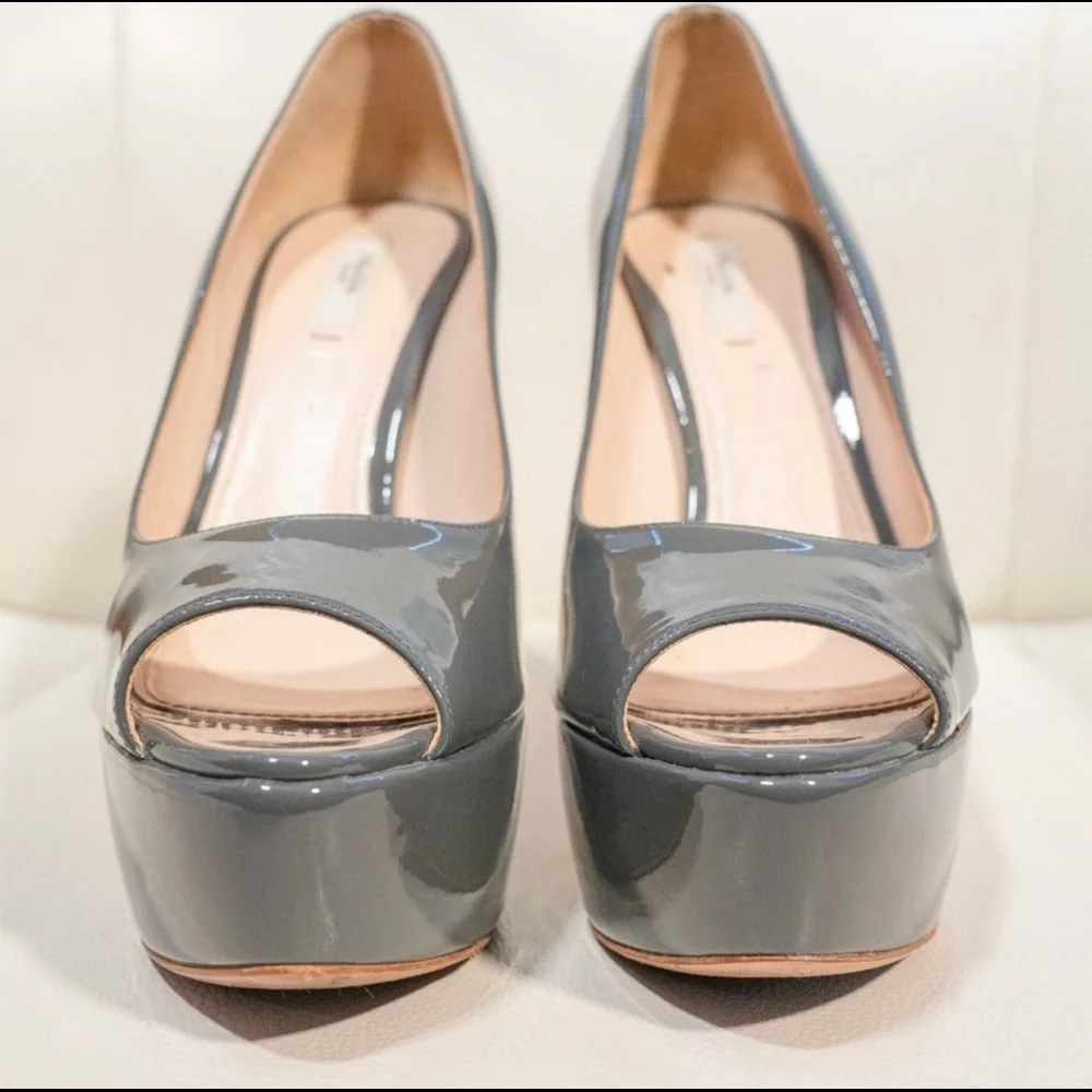 Authentic Prada Heels - Picture 3 of 10